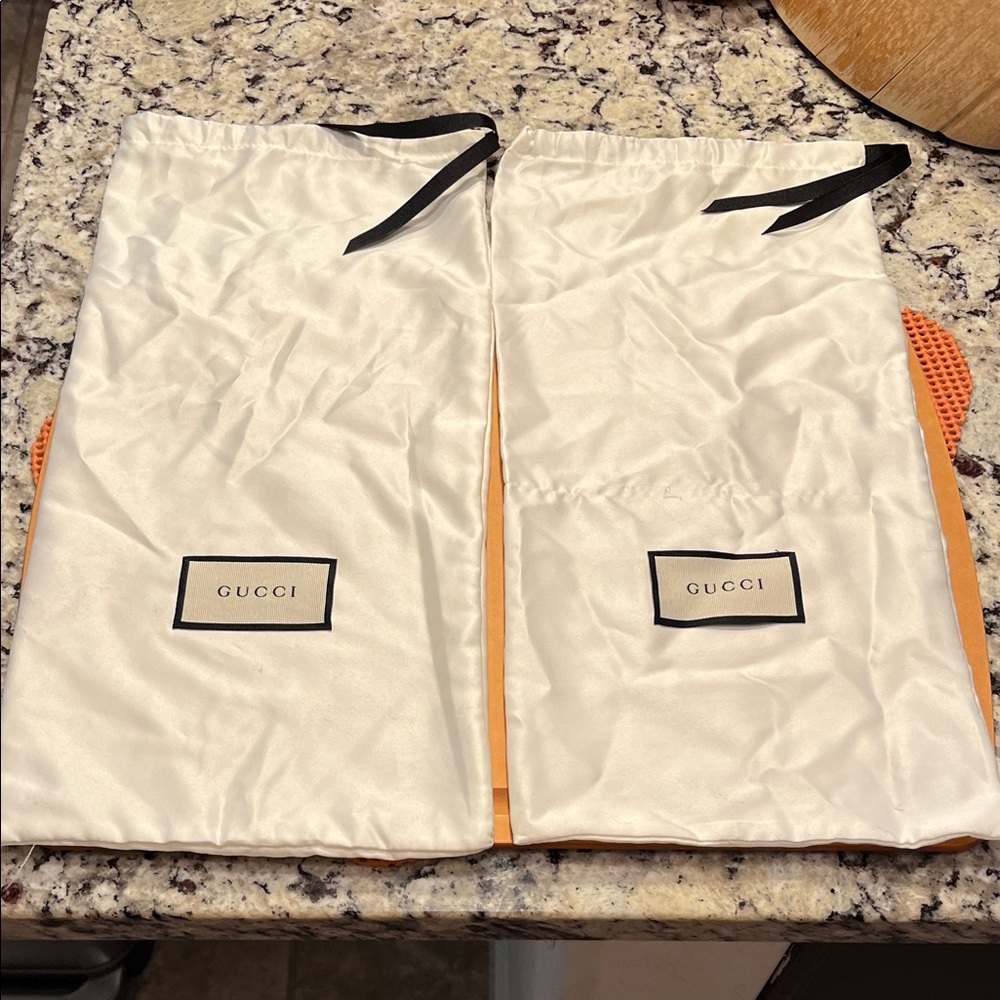 Gucci dust Bags a Pair - Picture 2 of 6